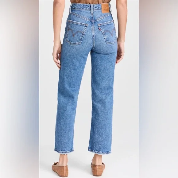 Levi’s | Ribcage Straight Ankle Jeans - Picture 4 of 7